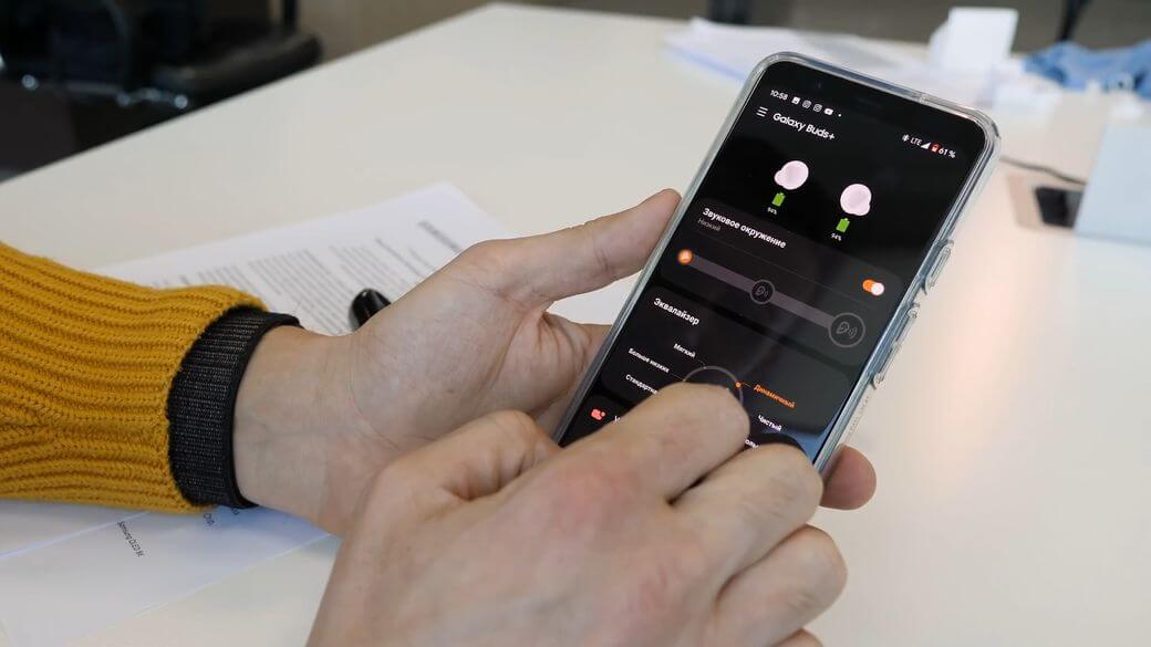 Samsung Galaxy Buds Plus Обзор: Наушники с 11 часами работы и тремя микрофонами