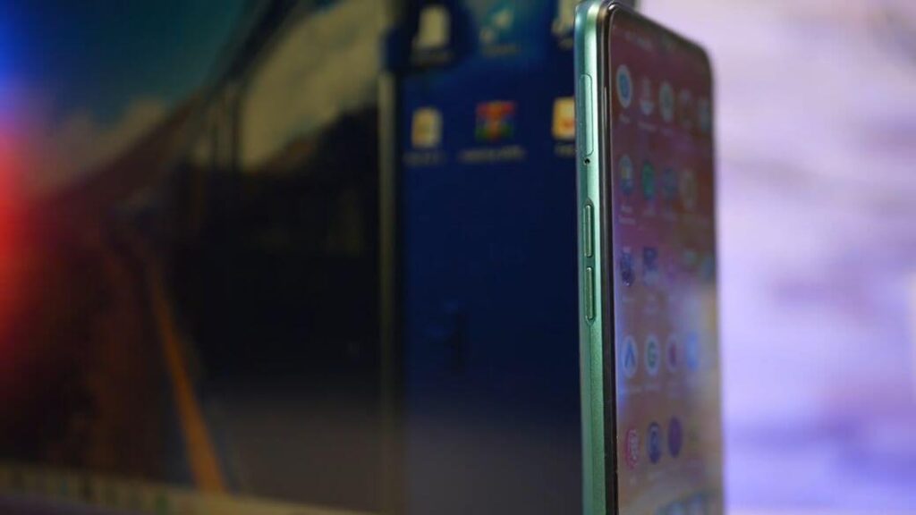 Realme 5i Обзор: Смартфон с большим экраном и емкой батареей