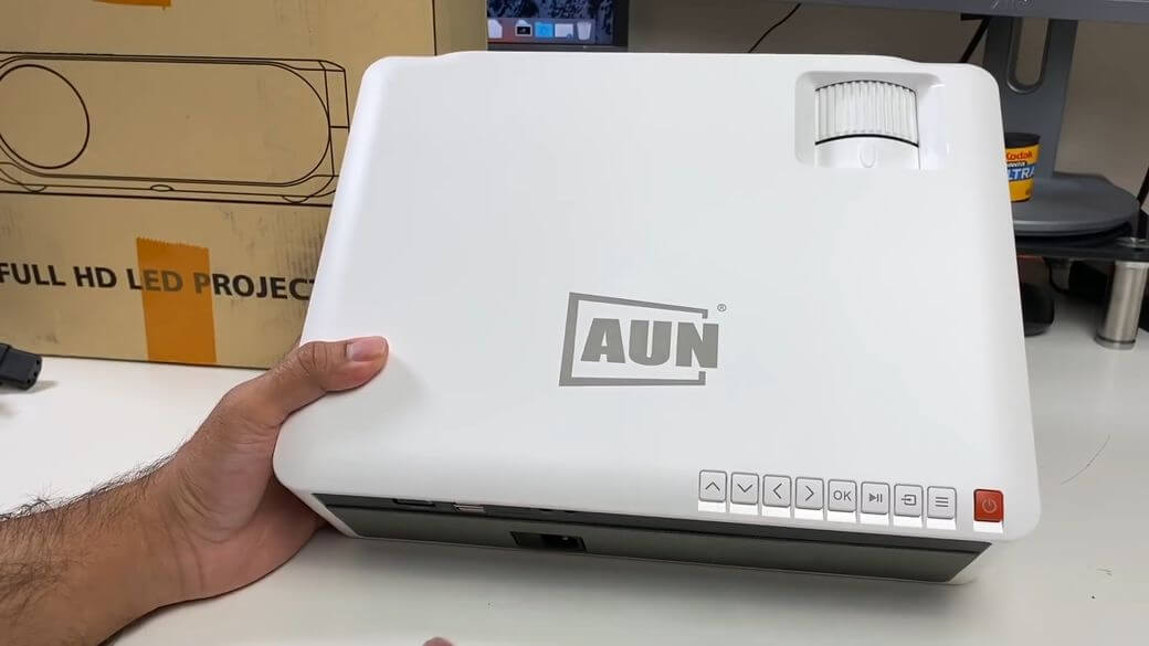 AUN AKEY6 Обзор: Full HD проектор с высокой яркостью 6800 люмен
