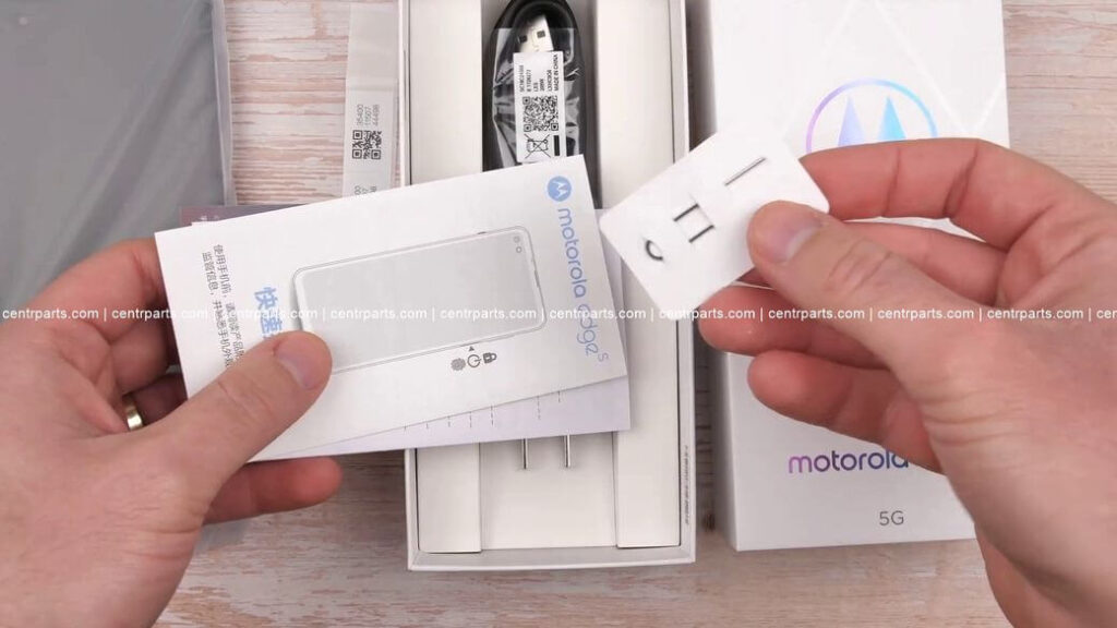 Motorola Edge S Обзор: Средне бюджетный смартфон с флагманским Snapdragon 870